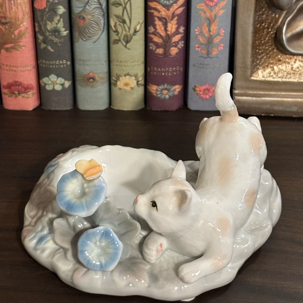 Seymour Mann Ceramic Cat and Flowers Figurine